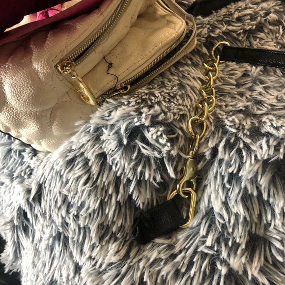 Betsey Johnson White Black Bow Handbag! Project bag! See details - Picture 4 of 11